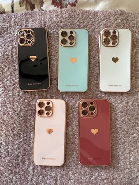 Stylish Heart Accent Protective Phone Case - Multiple Colors